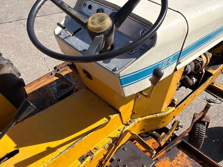 international-cub-lo-boy-image-23