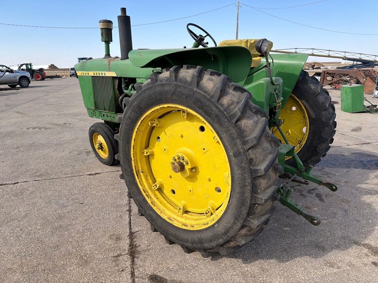 john-deere-3010-image-5