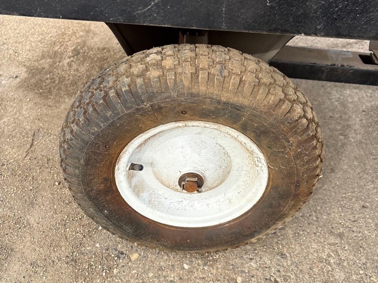 bomgaars-32”-x-42”-yard-wagon-image-8