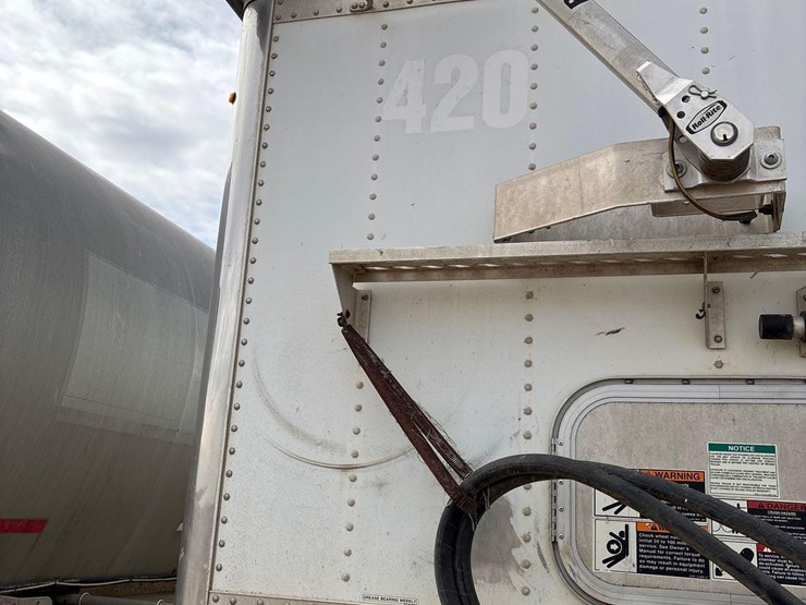 2014-wilson-grain-trailer-image-6