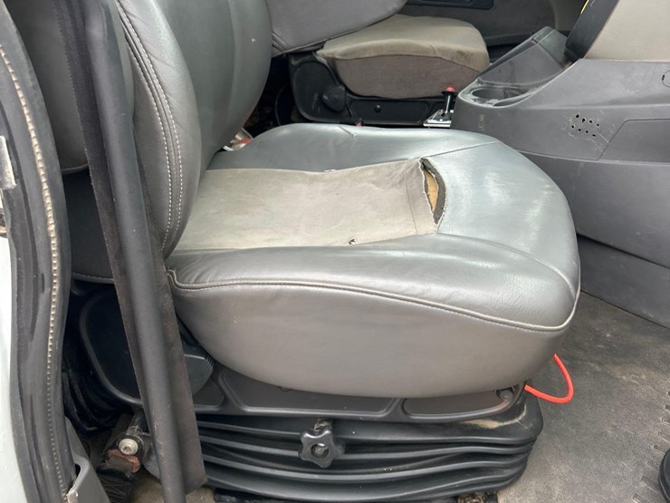 2011-international-prostar-image-32