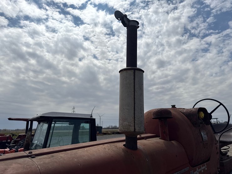 #75-•-mccormick-farmall-450-tractor-933-inv#-42875-image-28