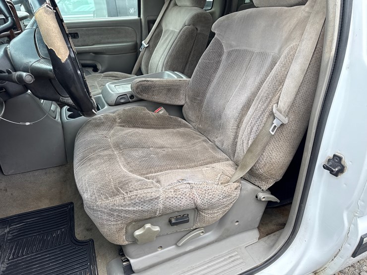 1999-chevrolet-2500-image-30