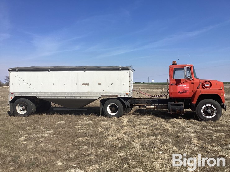 1978-ford-8000-image-4