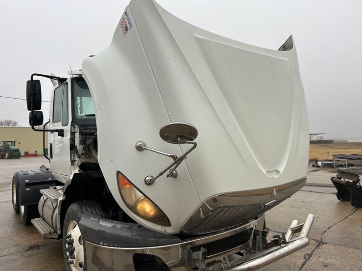 2011-international-prostar-image-53