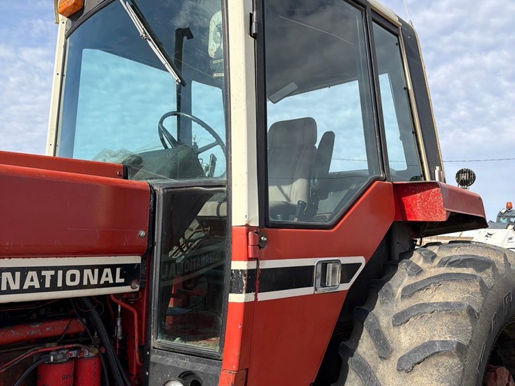 international-1086-image-29