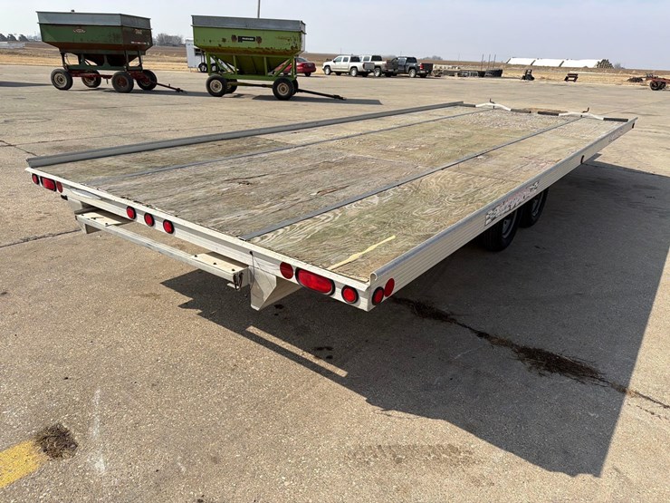 2005-newman-100”-x-22ft-snowmobile-trailer-image-4