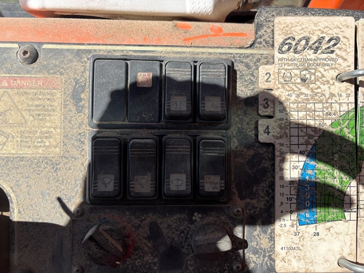 sky-trak-6042-image-11