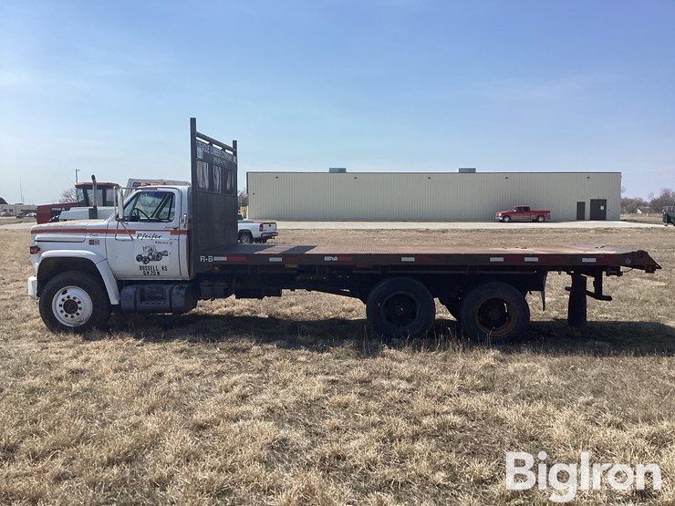 1984-gmc-6000-image-8