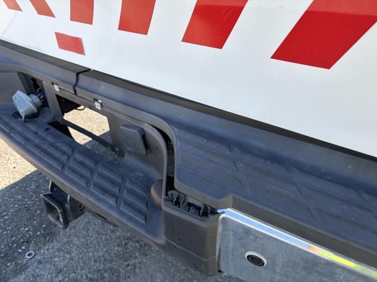 2012-gmc-sierra-2500-image-5