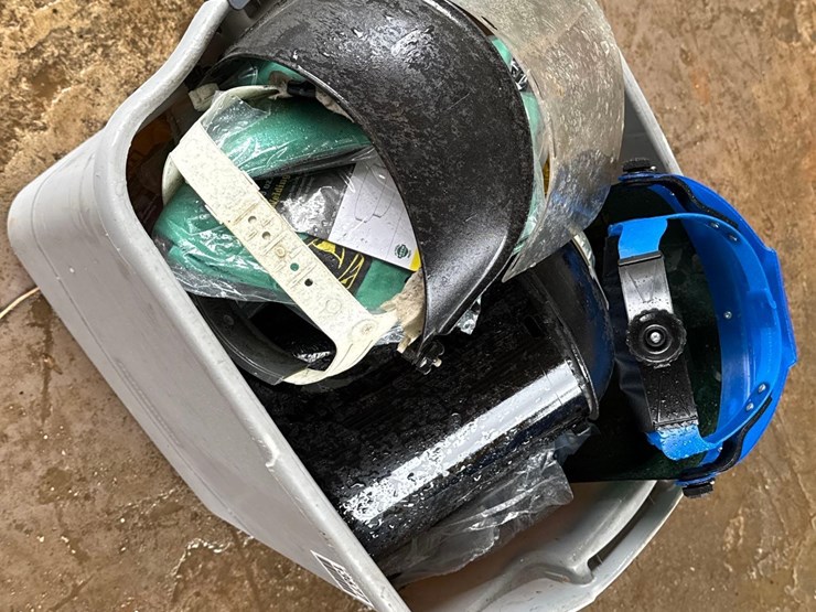 misc.-box-of-face-shields-image-1