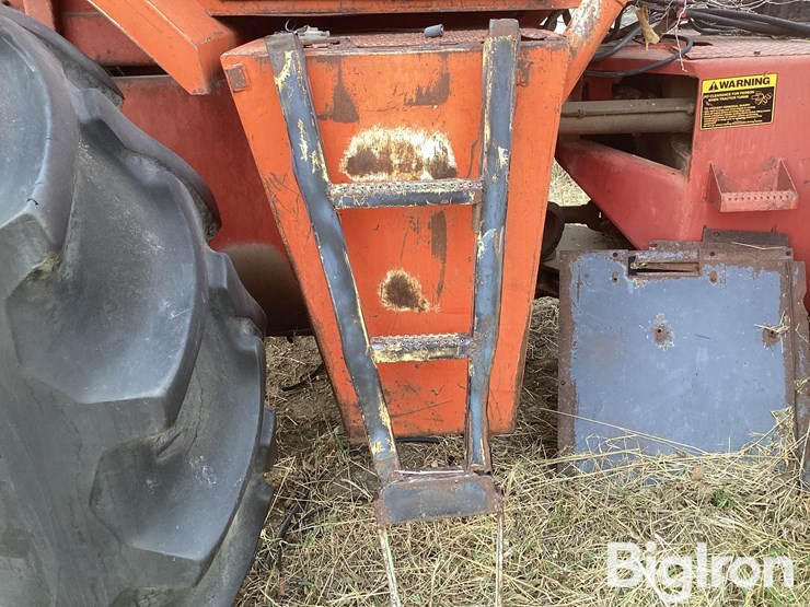 1982-versatile-555-image-14