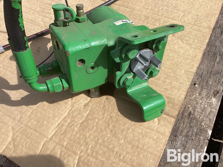 john-deere-8110-image-10