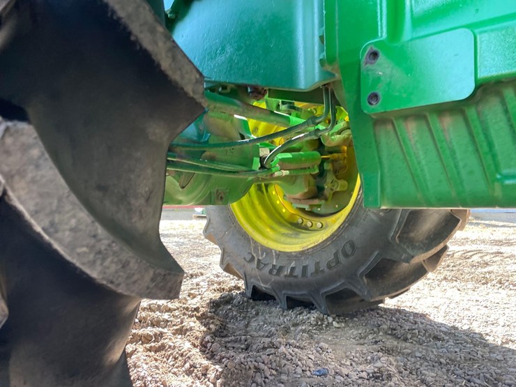 2004-john-deere-8120-image-52