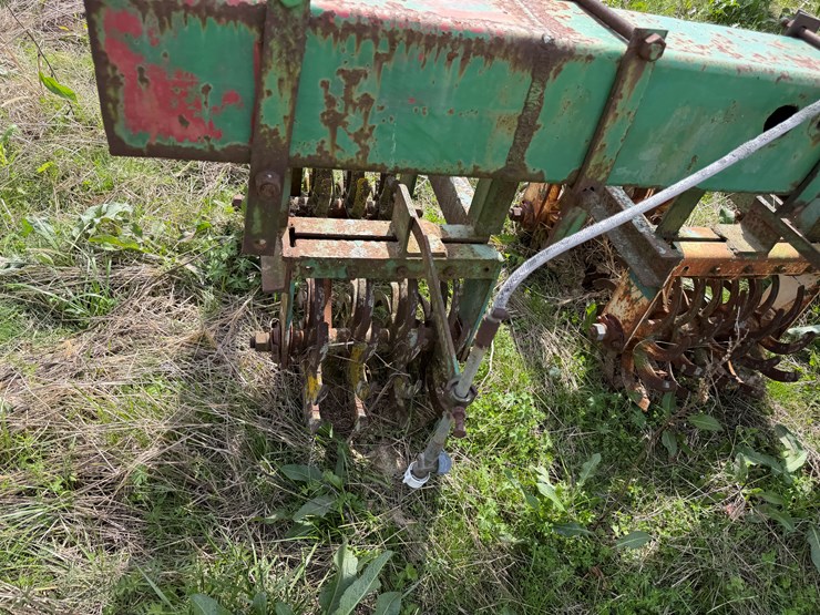 john-deere-12-image-17