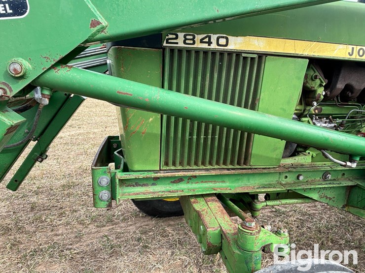 john-deere-2840-image-13