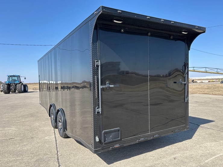like-new--2025-steel-pines-cargo-llc-8-1/2ft-x-24ft-bumper-hitch-enclosed-trailer--1-owner-image-6