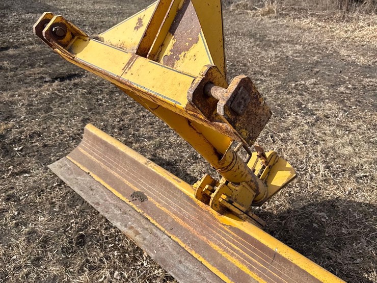 8ft-3pt-blade-image-5