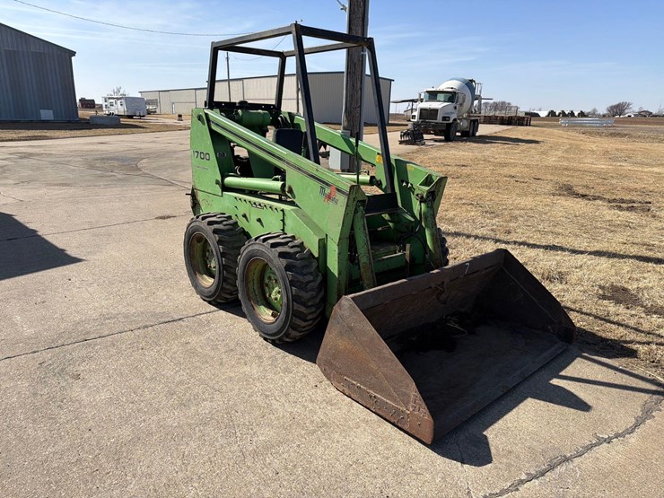 mustang-1700-image-1