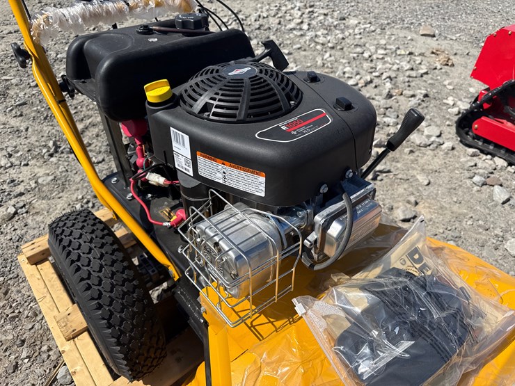 #33-•-unused-dewalt-dw33-33"-walk-behind-zero-turn-mower-12ae764b038-inv#-41235-image-10