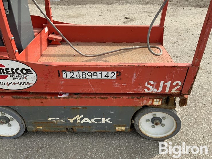 2017-skyjack-sj12-image-20