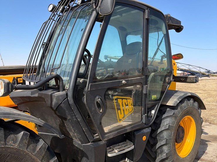 2012-jcb-535-95-image-39