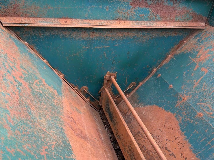 grain-o-vator-10ft-auger-wagon-image-21