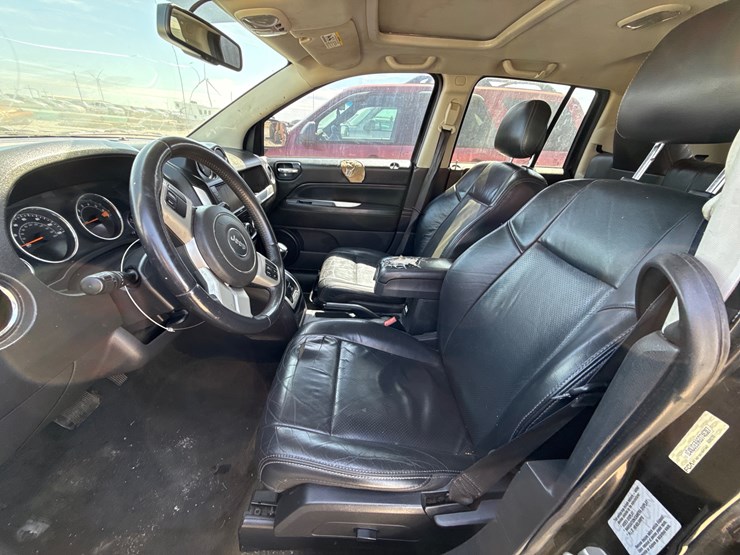 2016-jeep-compass-image-24