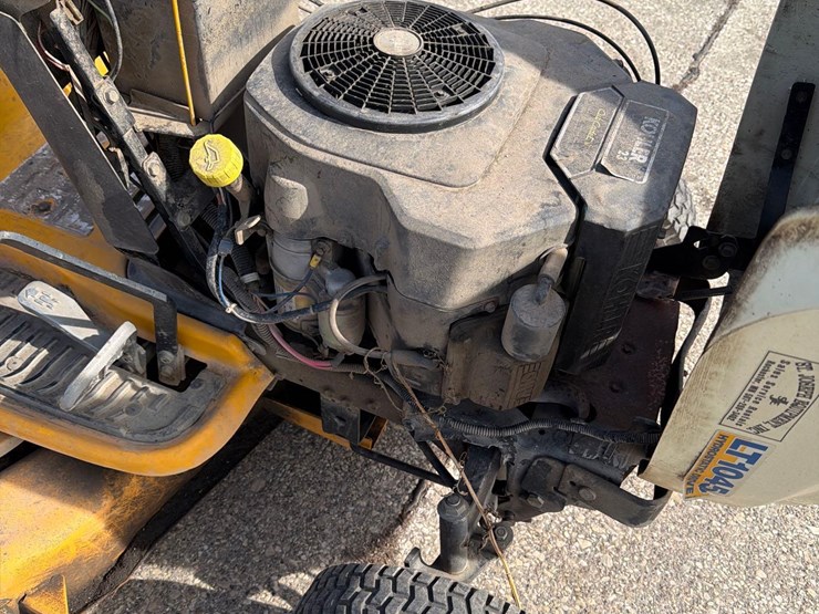 cub-cadet-lt1045-image-16