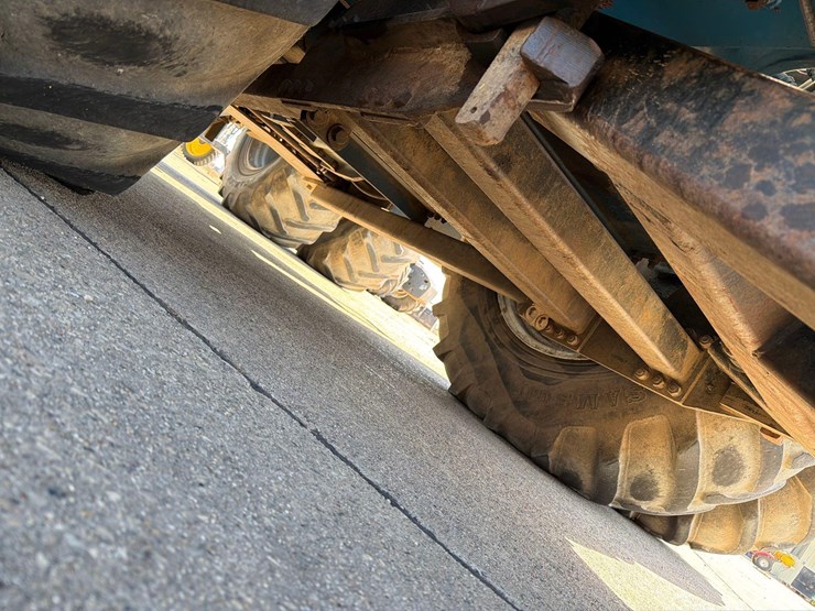 1990-versatile-946-image-70