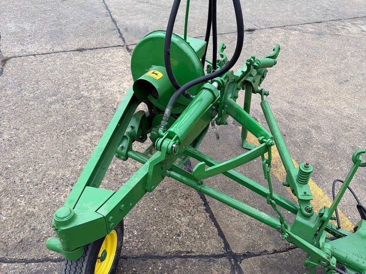john-deere-38-image-11