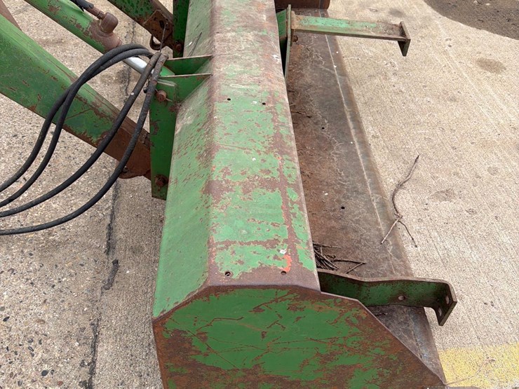 john-deere-148-image-13