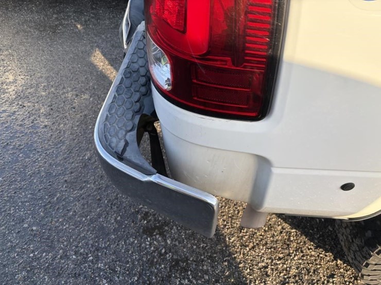 2012-dodge-2500-image-36