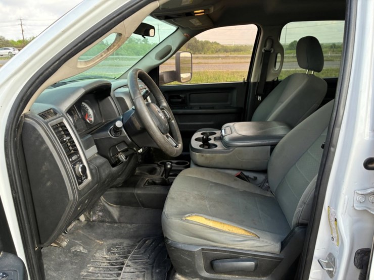 2018-dodge-2500-image-5