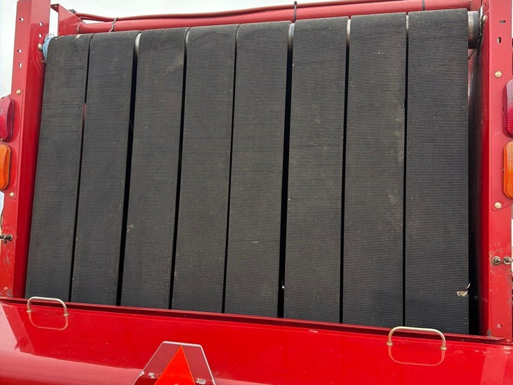2018-new-holland-roll-belt-560-image-33