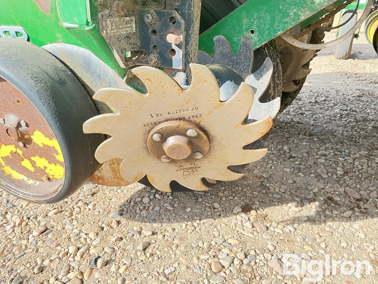 john-deere-7200-image-16