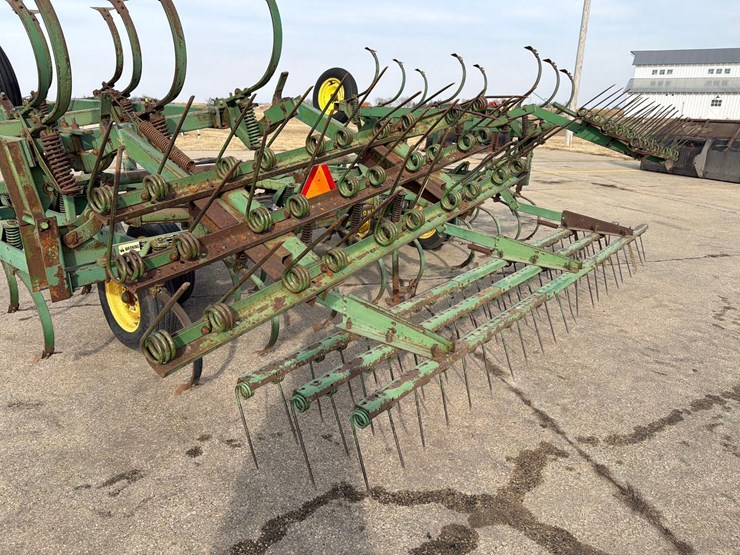 john-deere-1010-image-5