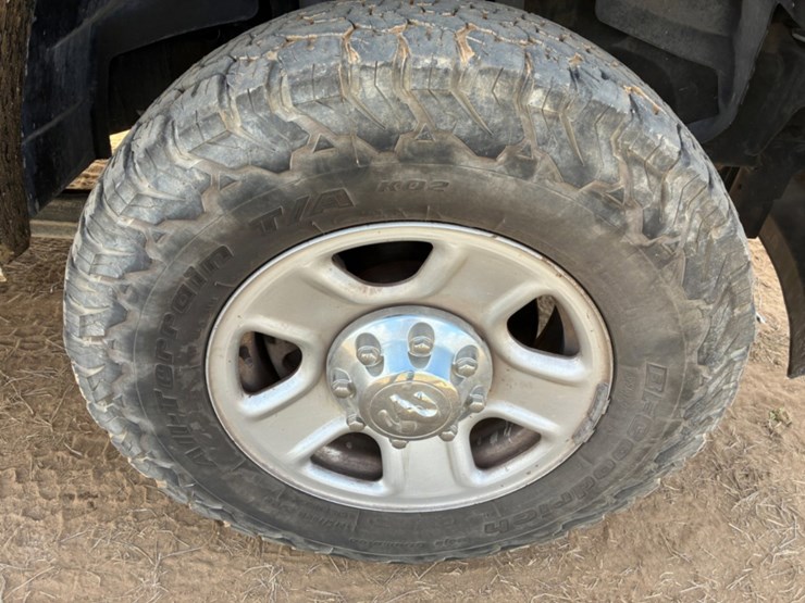 2018-dodge-2500-image-12