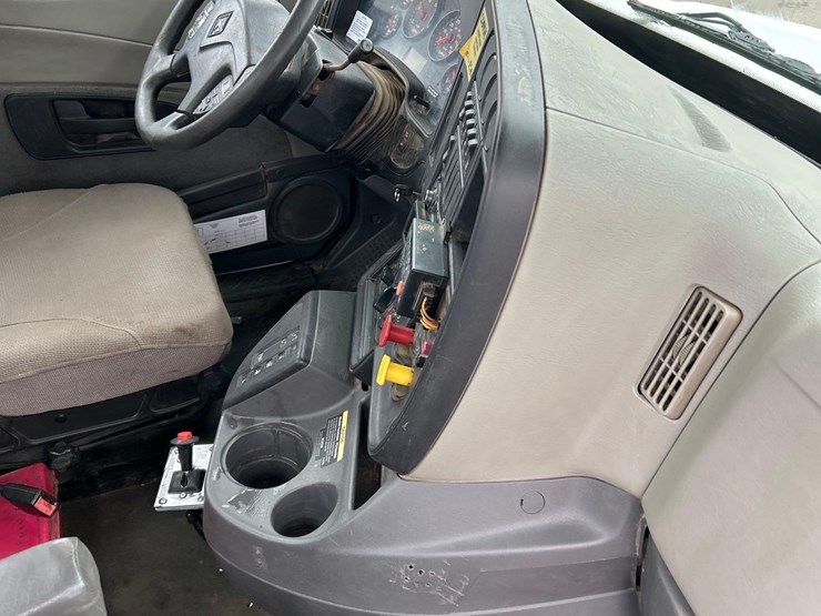 2011-international-prostar-image-36