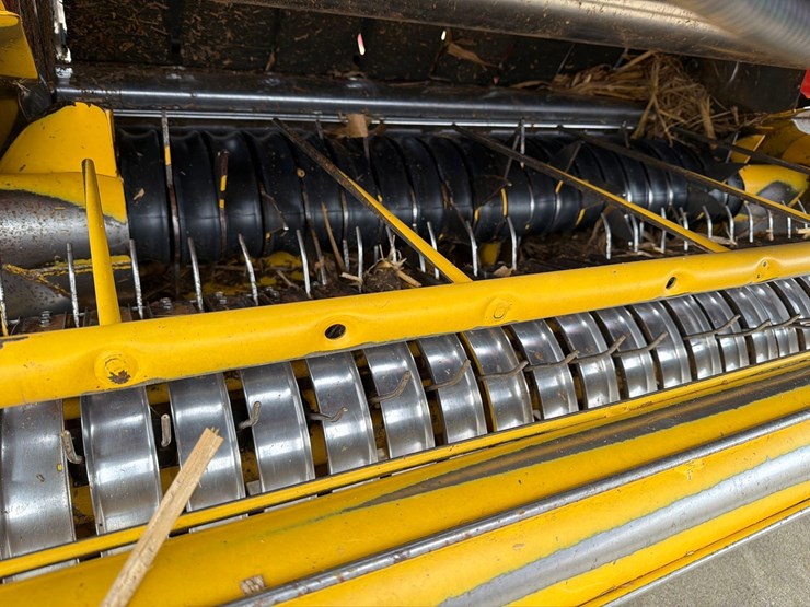 2018-new-holland-roll-belt-560-image-22