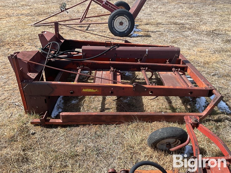 farmhand-8-bale-image-4