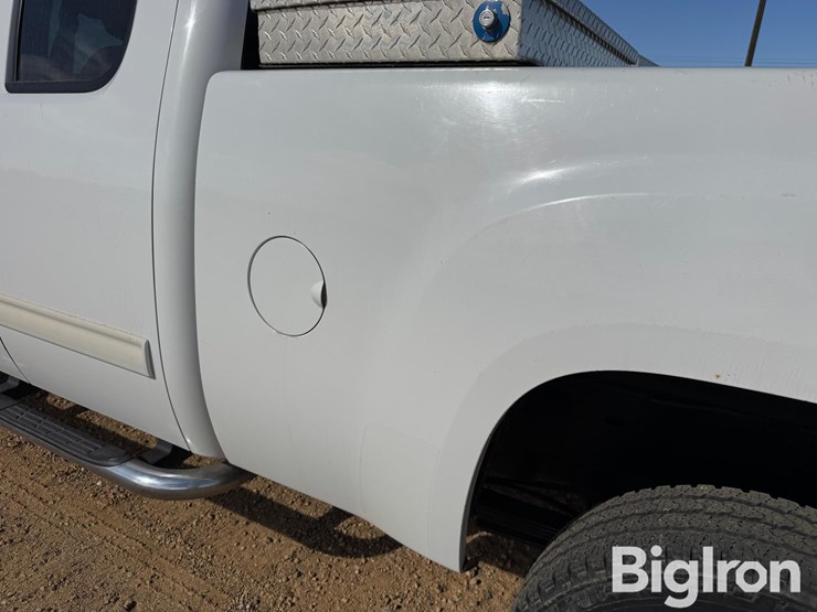 2007-gmc-sierra-2500-image-11