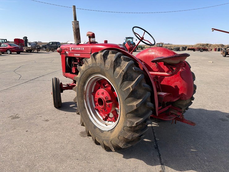 farmall-mccormick-w-6-standard-tractor-image-5