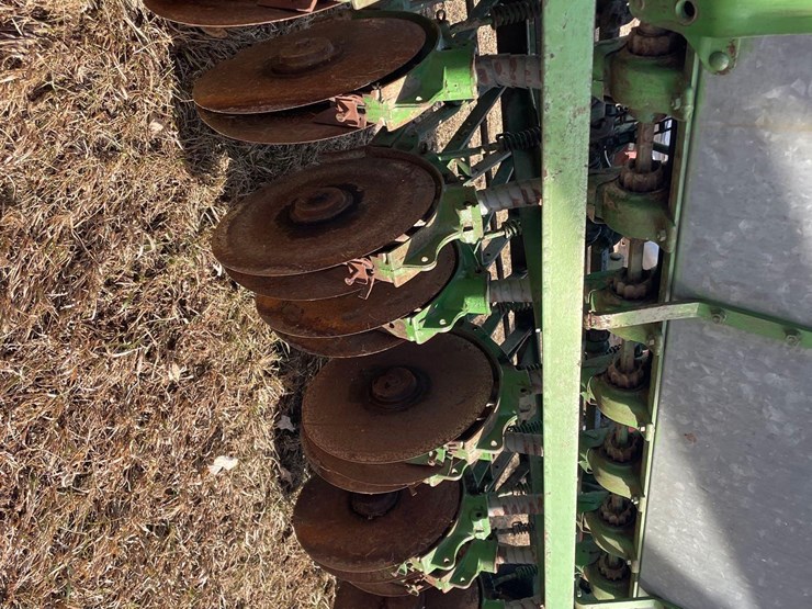 john-deere-grain-drill-image-9