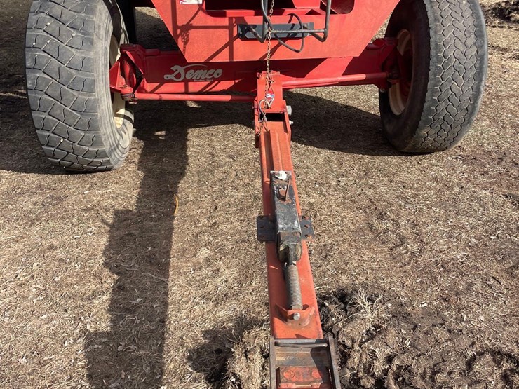 demco-650bu-posi-flow-gravity-wagon—1-owner-image-11