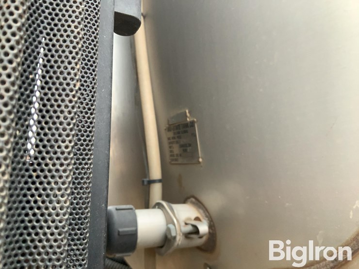 2013-case-ih-4430-self-propelled-sprayer-image-17