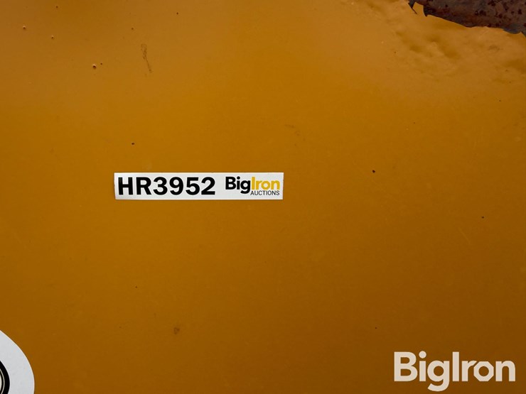 sioux-hanging-bale-feeder-image-14