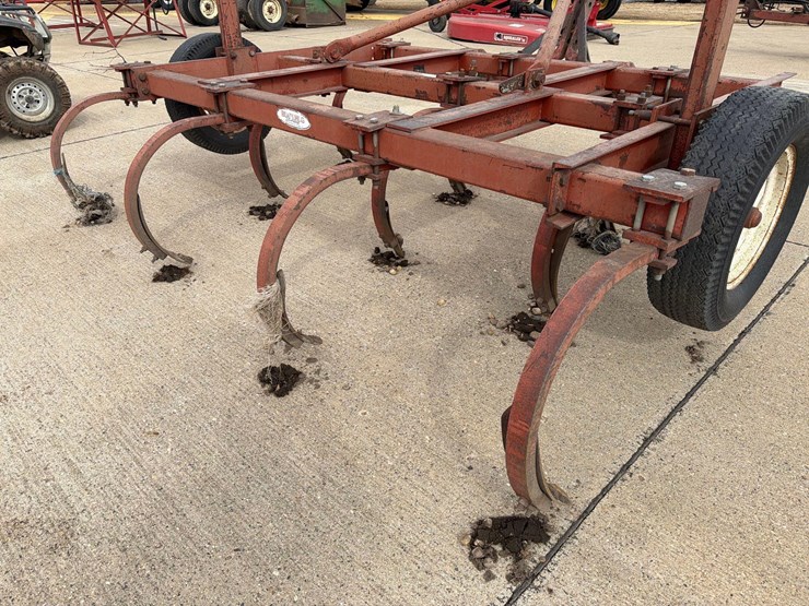 bush-hog-10-shank-chisel-plow-image-5