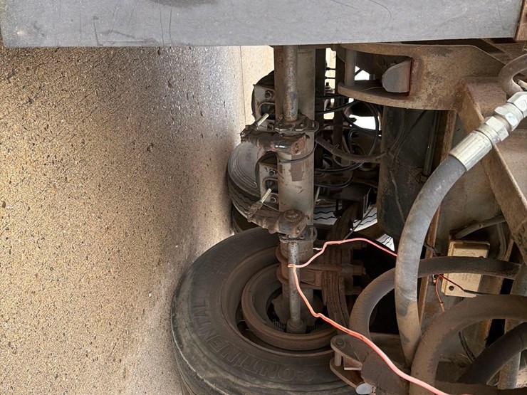 1999-bulkliner-36ft-semi-feed-trailer-image-29