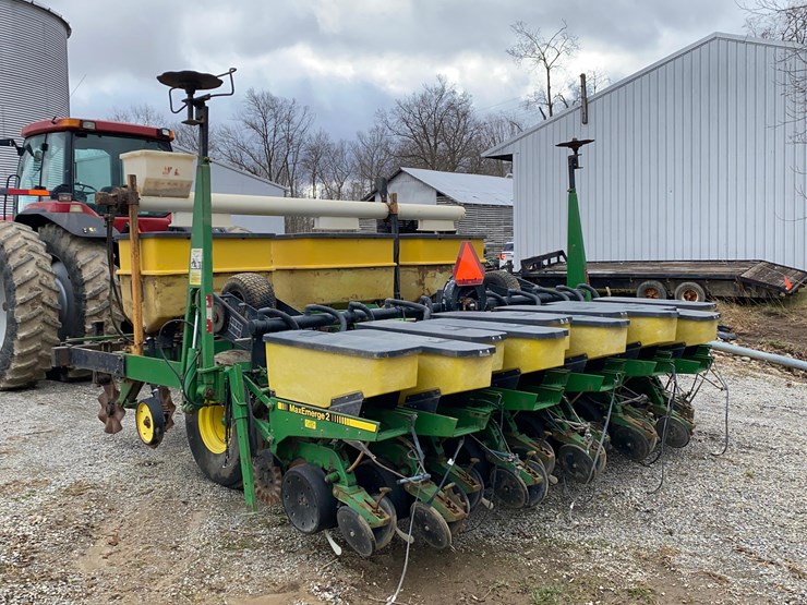 john-deere-7240-image-29